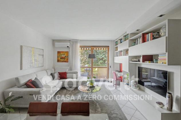 Appartamento di 100 m² con 3 locali e box auto in vendita a Albizzate
