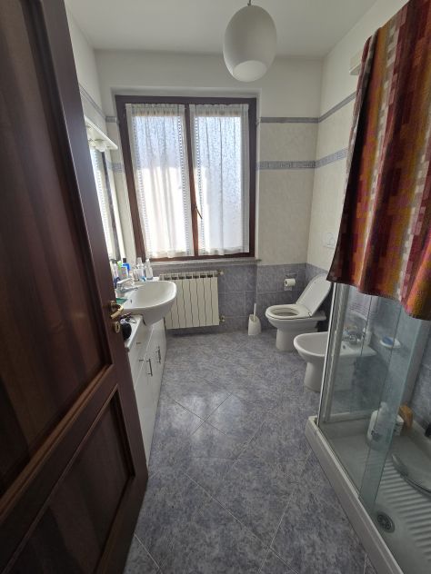 Signorile appartamento con grande box - Foto 5