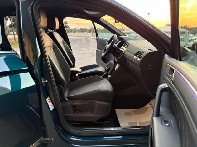 VOLKSWAGEN Tiguan 2.0 TDI 150 CV SCR DSG R-Line LUCI AMBIENTE rif. 23947272 - Foto 9