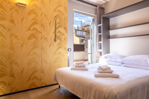 PONTE VECCHIO VENDESI BILOCALE 6 E ULTIMO PIANO CON TERRAZZA PANORAMICA