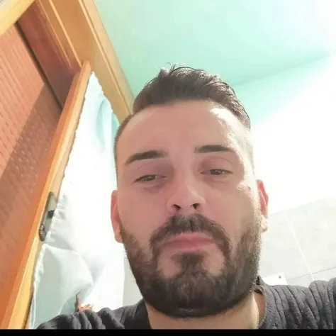 Cerco lavoro come autista Patente B