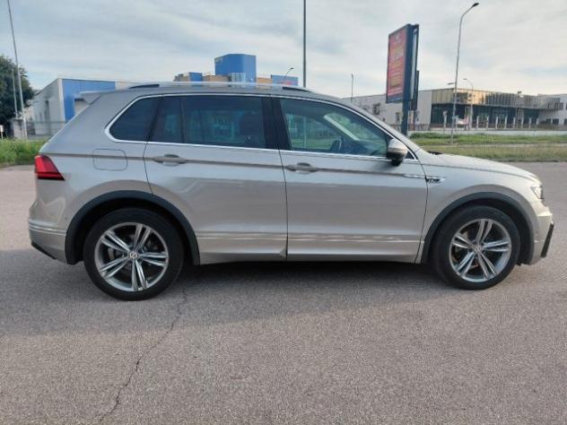 VOLKSWAGEN Tiguan 2.0 TDI SCR 4MOTION R-LINE DSG BlueMotion Tech rif. 24153417 - Foto 4