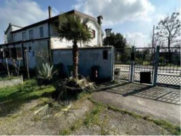 Immobile in asta di 277 m² in vendita a Taglio di Po - Foto 3