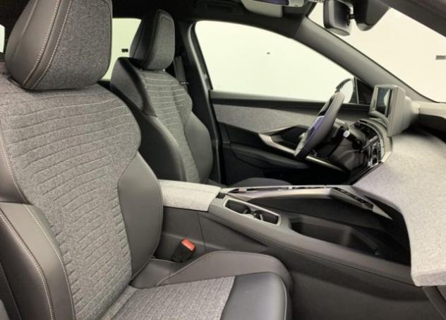 PEUGEOT 5008 1.2 Hybrid 136cv e-DCS6 Allure Pack Navi - 7 Posti rif. 23683672 - Foto 7