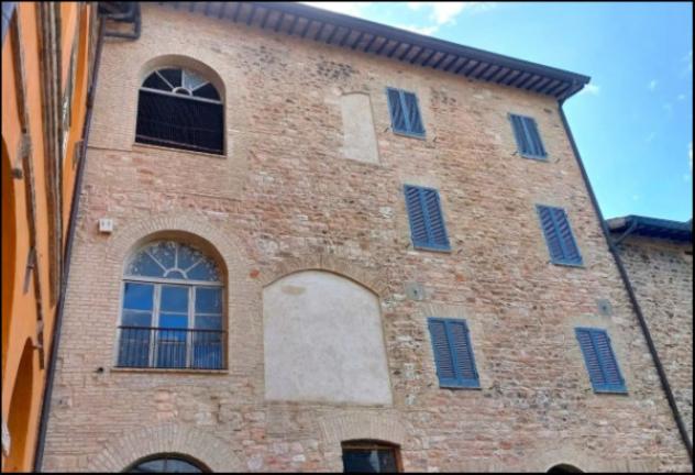 Immobile in asta di 435 m² in vendita a Foligno - Foto 2