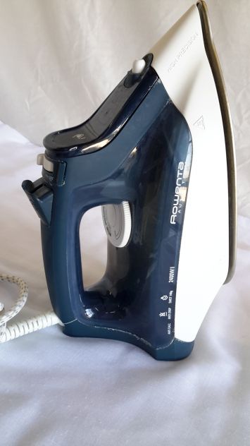 Ferro da stiro per pezzi di ricambio ROWENTA Autosteam Model DW 4120 220-240V