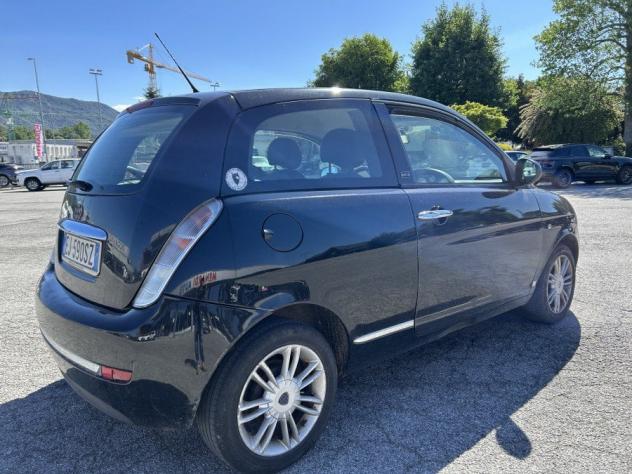 Lancia Ypsilon 1.3 MJT 75 CV - Foto 3