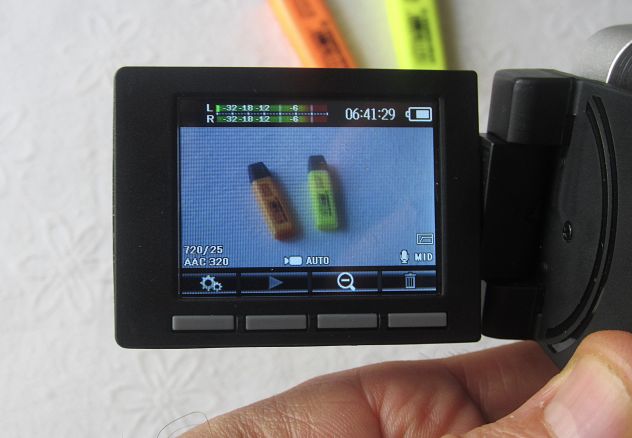 ZOOM Q4 HANDY RECORDER Videocamera con accessori + SD Card - Foto 7