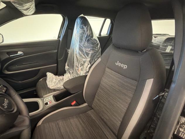 Jeep Avenger E-Hybrid Longitude 1.2 110cv Dct Mhev - Foto 6