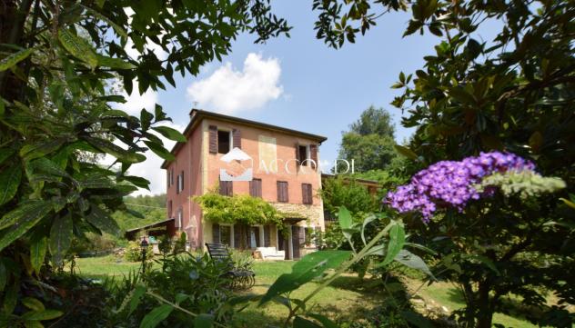 RUSTICO di 7 vani e di 495 mq (CASTELCUCCO) rif. AS231_1