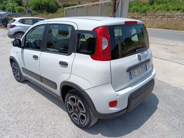 Fiat Panda 1.0 GSE S&S Hybrid Street Van 4 posti - Foto 3