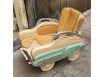 Passeggino epoca anni 50 in metallo a forma di auto dell'epoca