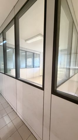 Pareti divisorie ufficio modulari vetro-alluminio - Foto 2