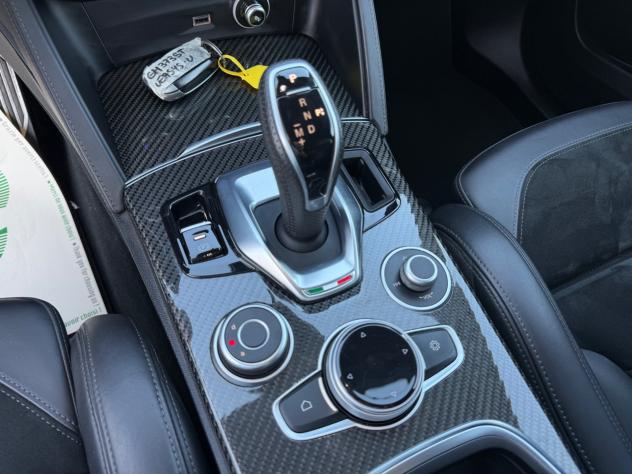 Alfa Romeo Stelvio 2.2 210 CV AT8 Q4 Veloce T - Foto 8