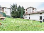 Villa di 550 m² con più di 5 locali in vendita a Albino