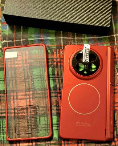 Case nuovo rosso per Honor magic V6