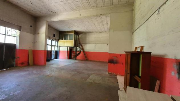 Laboratorio in vendita a Lamporecchio 120 mq  Rif: 918539