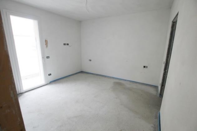 Appartamento di 109 m² con 4 locali e box auto in vendita a Padova - Foto 4