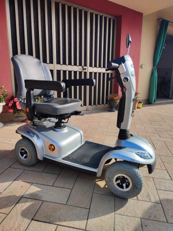SCOOTER ELETTRICO PER ANZIANI E DISABILI (CE) - Foto 2