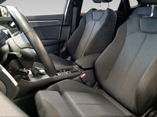 Audi Q3 I 2019 Sportback Sportback 35 2.0 tdi Identity Black s-tronic - Foto 8