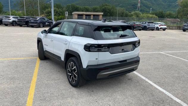 Jeep Compass E-Hybrid 1.6 Turbo PHEV 165kW Altitude DCT - Foto 7
