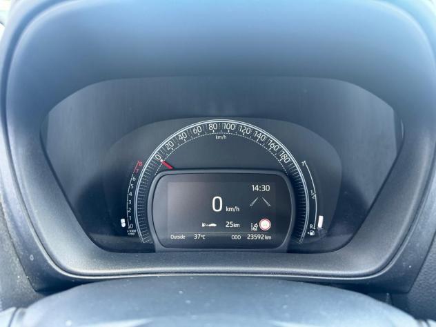 Toyota Aygo X 1.0B (72 CV) Active - Foto 10
