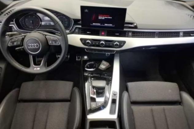 AUDI A4 Avant 40 TDI S tronic S line edition rif. 24049478 - Foto 3