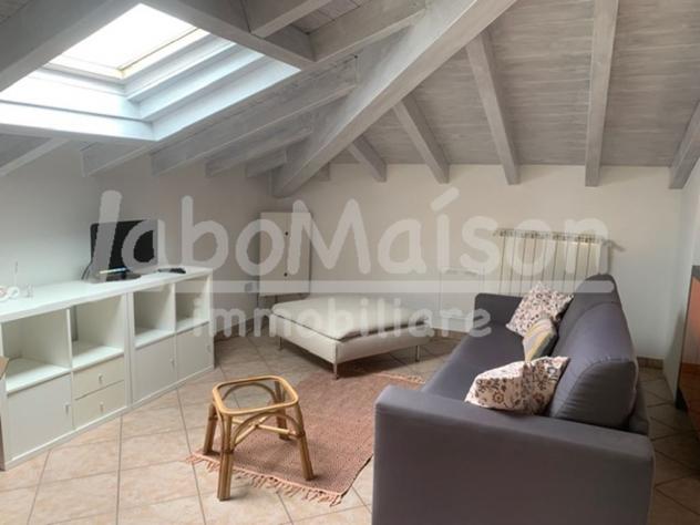 BIANDRONNO mansarda bilocale con box