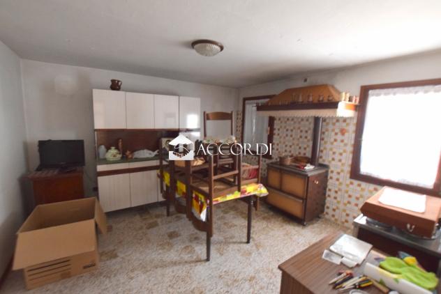 CASA INDIPENDENTE di 5 vani e di 120 mq (MONTEBELLUNA) rif. ZI146_1 - Foto 13