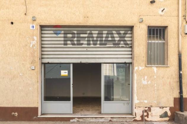 Locale Commerciale in affitto a Giarre