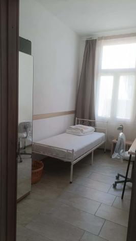 Room in Via Castellammare, Milano for 120 m² with 4 bedrooms