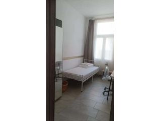 Room in Via Castellammare, Milano for 120 m² with 4 bedrooms