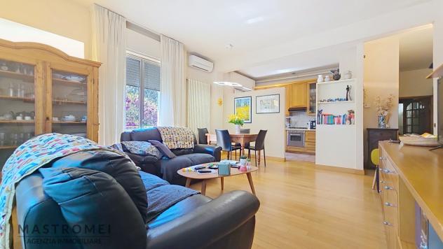 APPARTAMENTO di 5 vani e di 130 mq (ALTOPASCIO) rif. 3603 - Foto 4
