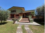 Villa in vendita a Maggiano - Lucca 300 mq  Rif: 1427323