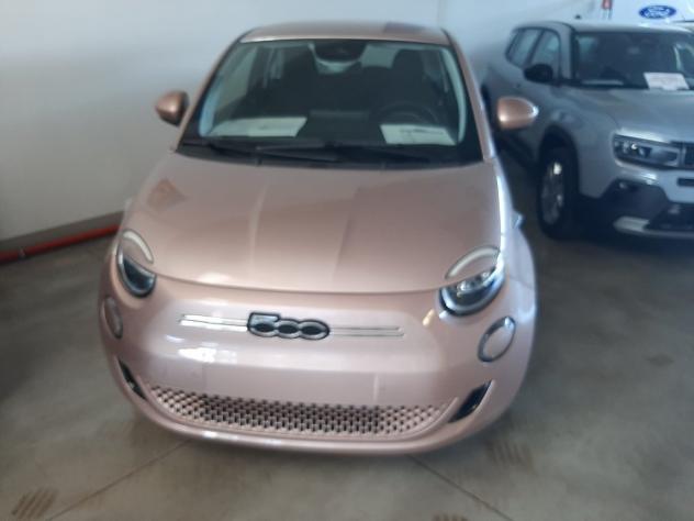 FIAT 500 Elettrica 500e Berlina 500e - 320 Berlina + Pack Tech (Configurazione Non Ordinabil