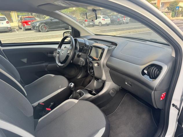 Toyota Aygo Connect 1.0 VVT-i 72 CV 5 porte x-play MMT led navi kamera - Foto 10