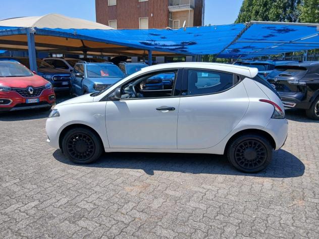 Lancia Ypsilon 1.2 69 CV 5 porte GPL Ecochic Silver. - Foto 3