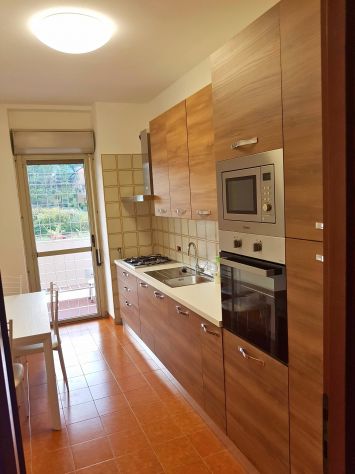 Cucina, camera da letto e mobili vari (Roma Magliana) - Foto 6