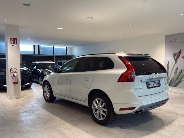 Volvo XC60 D3 2.0 Geartronic Momentum Navi Cruise Diurne LED - Foto 7
