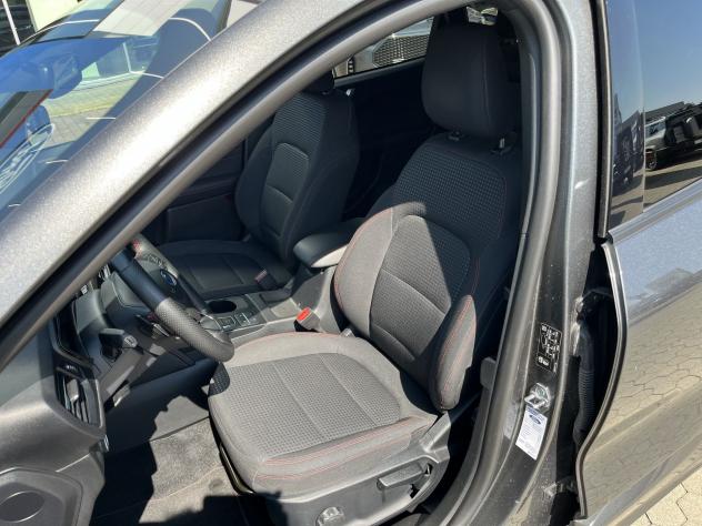 Ford Kuga 2.0 EcoBlue 120CV 2WD ST-Line Auto - Foto 8