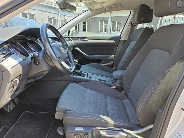 Volkswagen Passat 1.6 TDI SCR 120cv BMT DSG Business - Foto 8