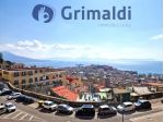 Pentalocale in vendita a Napoli