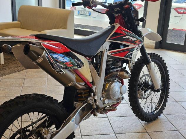 AJP PR4 125 Supremoto Pro 2.500km 2018 GUIDA A1 - Foto 8