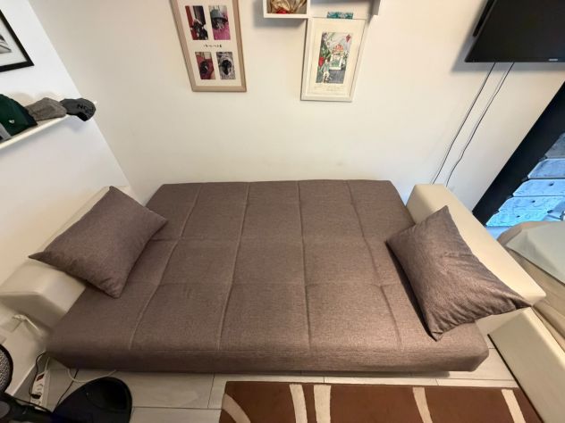 DIVANO LETTO 3 POSTI OTTIME CONDIZIONI CON CONTENITORE - Foto 2