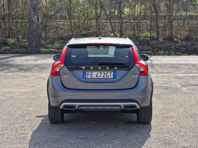 Volvo V60 Cross Country CV-150 D3 Geartronic Summum 2016-E6 Automatico - Foto 5