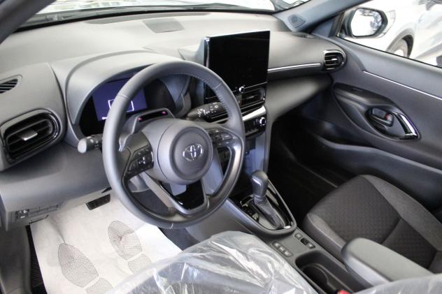 Toyota Yaris Cross 1.5H (130 CV) Trend E-CVT - Foto 7