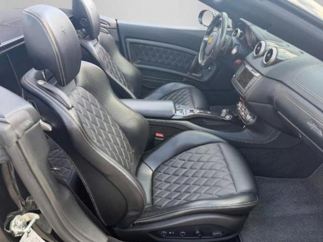FERRARI California DCT 30 + Pack Carbonio rif. 23789741 - Foto 8