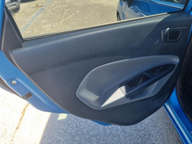 Ford Fiesta 1.4 TDCi 68CV 5 porte Titanium - Foto 9