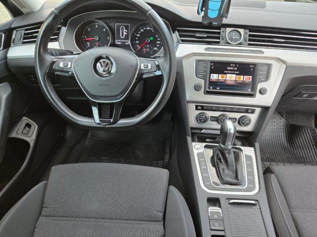 VOLKSWAGEN Passat Variant 2.0 TDI DSG Executive BlueMotion Tech. rif. 23497803 - Foto 6