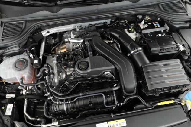 Volkswagen Golf 1.5 eTSI 150CV DSG 50 Years IQ-LED+PANO+Head-Up - Foto 7